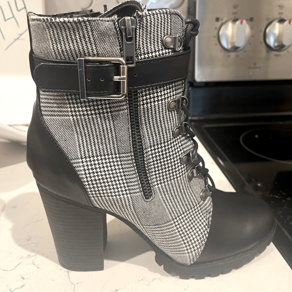 Fiona Platform Higher Booty